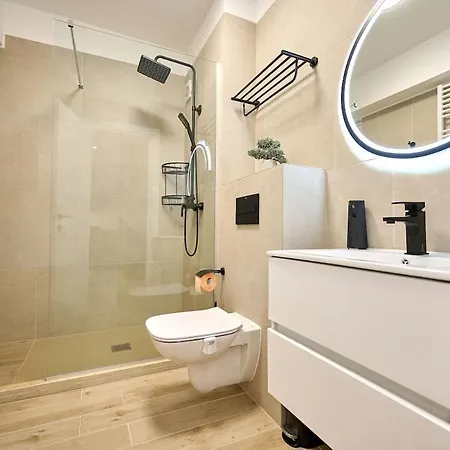 Infinity Summer Crib - Parking